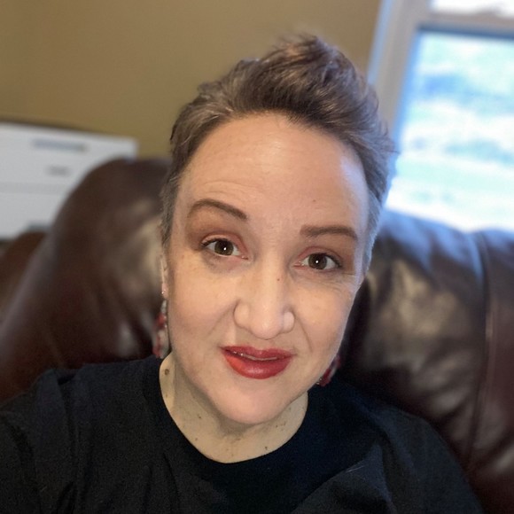 Meet your Posher, Lauralee - Picture 1 of 1